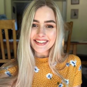 Meet your Posher, Katelyn